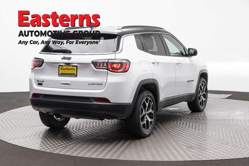 Bright White Clearcoat 2025 Jeep Compass Limited