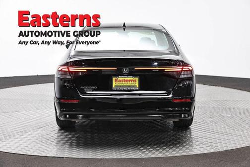 Crystal Black Pearl 2025 Honda Accord SE