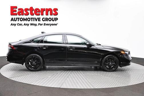 Crystal Black Pearl 2025 Honda Accord SE