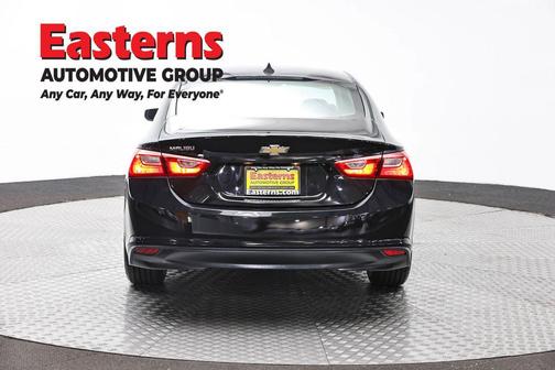 Mosaic Black Metallic 2020 Chevrolet Malibu 1LS