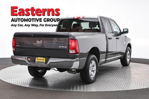 Granite Crystal Metallic Clearcoat 2024 RAM 1500 Classic SLT
