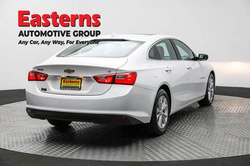 Summit White 2024 Chevrolet Malibu FWD 1LT