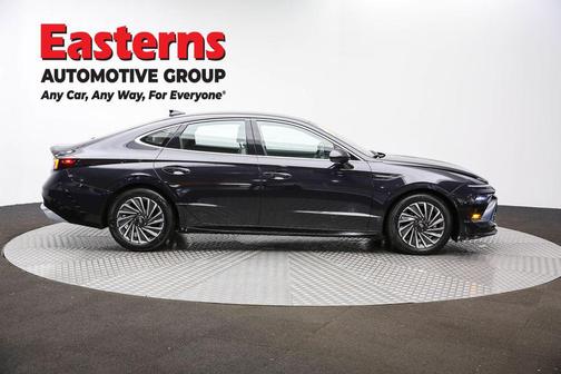 2025 Hyundai SONATA Hybrid SE