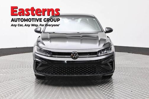 Deep Black Pearl 2025 Volkswagen Jetta 1.5T Sport