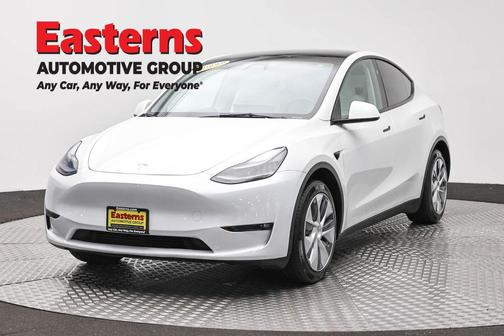Pearl White Multi-Coat 2023 Tesla Model Y Long Range Dual Motor All-Wheel Drive