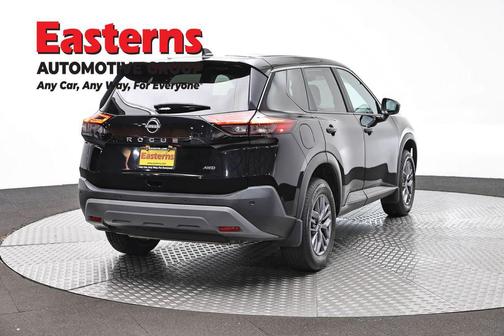 Super Black 2023 Nissan Rogue S