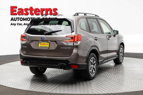 Brilliant Bronze Metallic 2022 Subaru Forester Premium