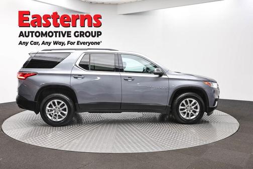 Satin Steel Metallic 2021 Chevrolet Traverse LT Cloth
