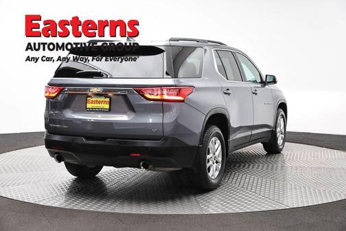 Satin Steel Metallic 2021 Chevrolet Traverse LT Cloth