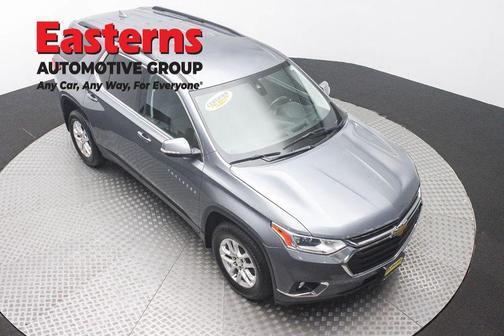 Satin Steel Metallic 2021 Chevrolet Traverse LT Cloth