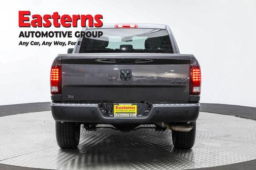 2023 RAM 1500 Classic Warlock Crew Cab 4x4 5'7' Box