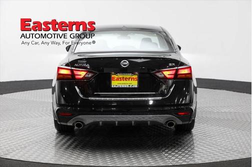 2022 Nissan Altima SR FWD
