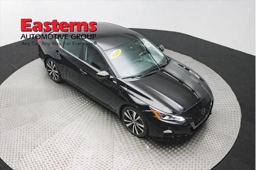 2022 Nissan Altima SR FWD