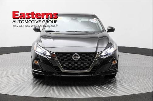 2022 Nissan Altima SR FWD