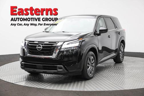 2022 Nissan Pathfinder S 4WD