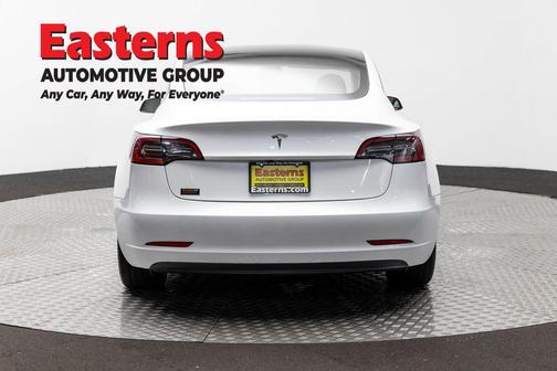 Pearl White Multi-Coat 2023 Tesla Model 3 Standard Range