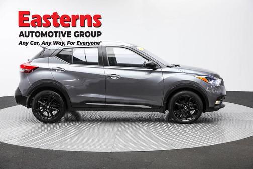 Gun Metallic 2020 Nissan Kicks SR