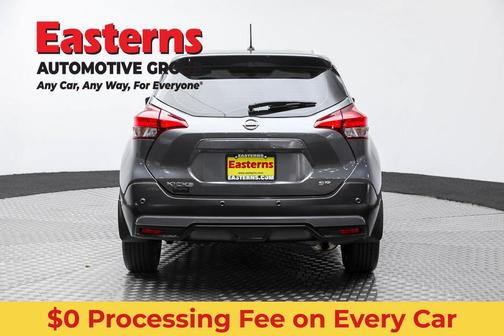 Gun Metallic 2020 Nissan Kicks SR