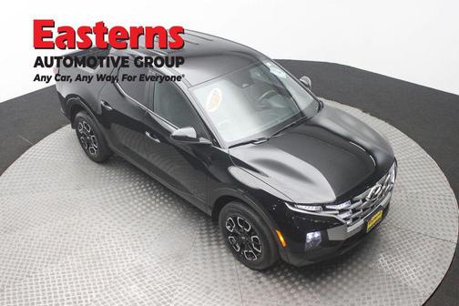 Phantom Black 2024 Hyundai SANTA CRUZ SE
