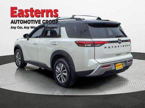 2024 Nissan Pathfinder SL 4WD