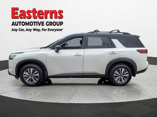 2024 Nissan Pathfinder SL 4WD