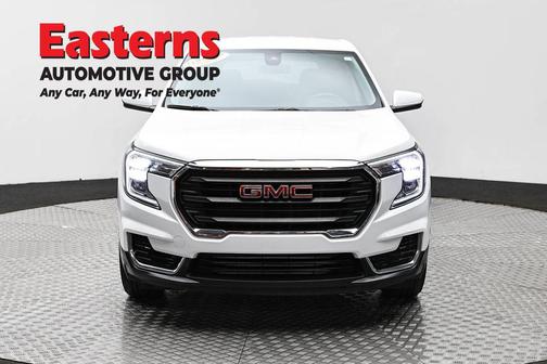 Summit White 2024 GMC Terrain SLE