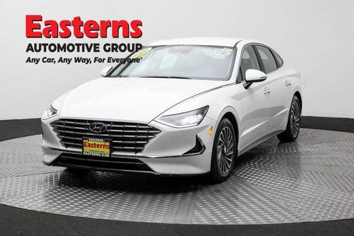 2022 Hyundai SONATA Hybrid SE
