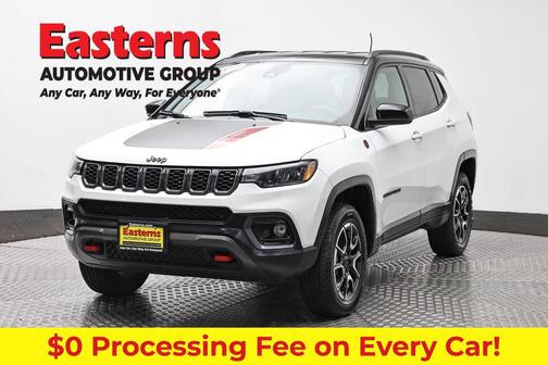 Bright White Clearcoat 2024 Jeep Compass Trailhawk