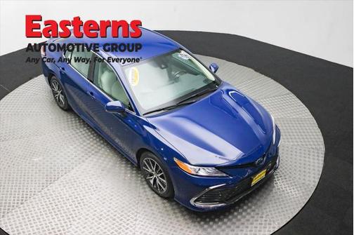 2023 Toyota Camry Hybrid XLE