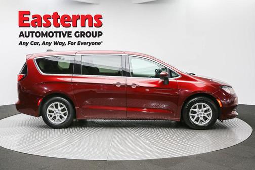 Velvet Red Pearlcoat 2023 Chrysler Voyager LX