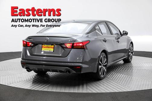 2022 Nissan Altima SR FWD