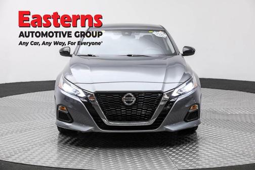 2022 Nissan Altima SR FWD