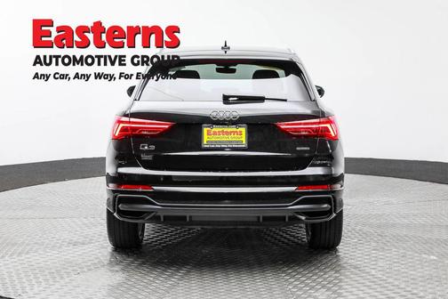 2022 Audi Q3 45 S line Premium