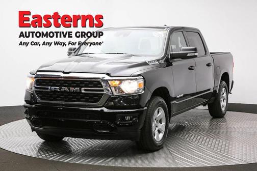 Diamond Black Crystal Pearlcoat 2022 RAM 1500 Big Horn/Lone Star