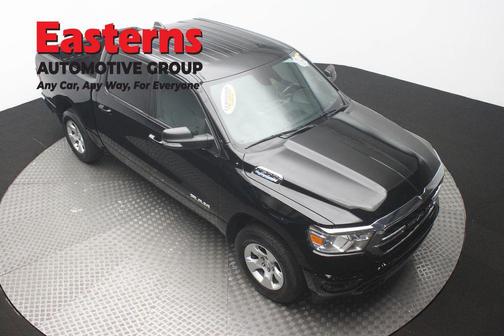 Diamond Black Crystal Pearlcoat 2022 RAM 1500 Big Horn/Lone Star