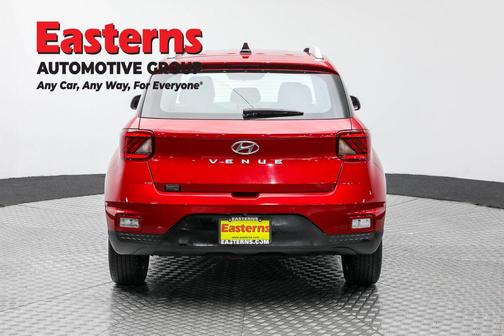 Scarlet Red Pearl 2022 Hyundai VENUE SEL