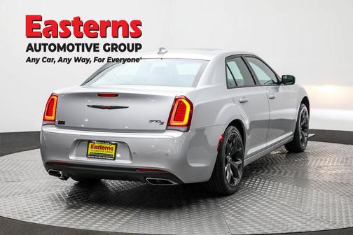 2023 Chrysler 300 S