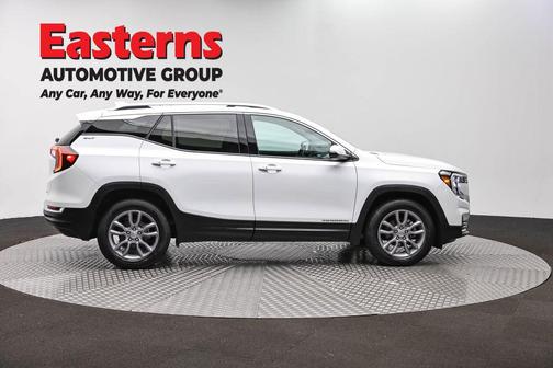 Summit White 2024 GMC Terrain SLT