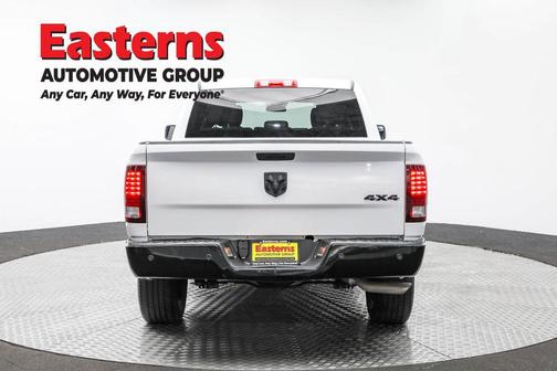 2023 RAM 1500 Classic Warlock Crew Cab 4x4 5'7' Box