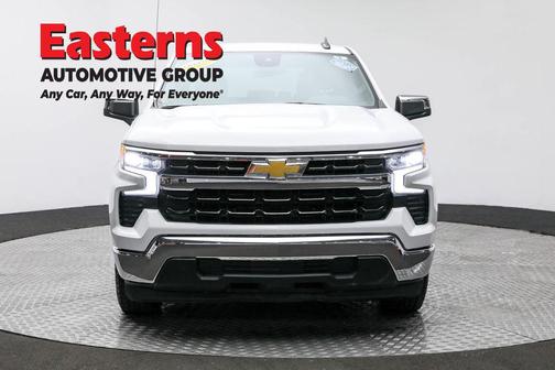 Summit White 2024 Chevrolet Silverado 1500 LT