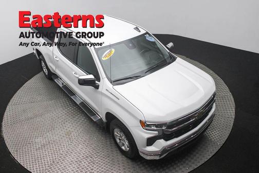Summit White 2024 Chevrolet Silverado 1500 LT