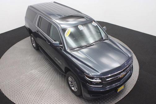 Photo 3 of 63 of 2020 Chevrolet Suburban LT