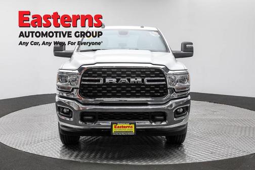 Bright White Clearcoat 2024 RAM 2500 Big Horn Crew Cab 4x4 6'4' Box