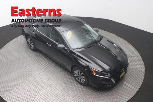 Super Black 2025 Nissan Altima 2.5 SV