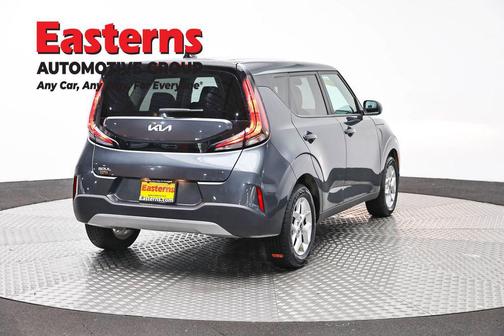 Gravity Gray 2023 Kia Soul LX