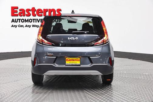 Gravity Gray 2023 Kia Soul LX