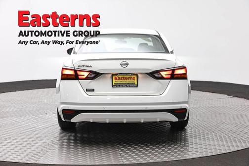 Glacier White 2025 Nissan Altima 2.5 SV