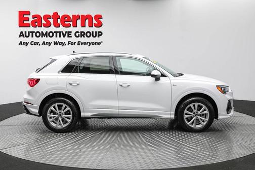 2022 Audi Q3 45 S line Premium