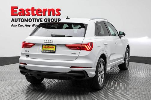 2022 Audi Q3 45 S line Premium