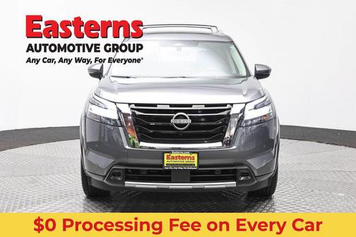 Gun Metallic 2023 Nissan Pathfinder SL 4WD